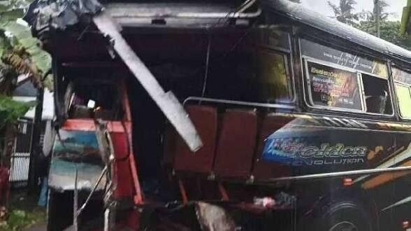 12 children injured as express train hits bus at Koggala crossing