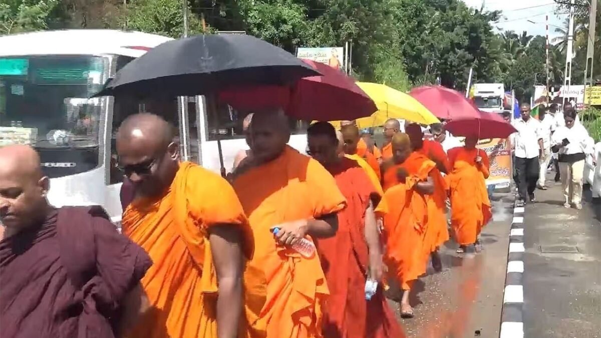 Freedom march for Gnanasara Thera reaches second day