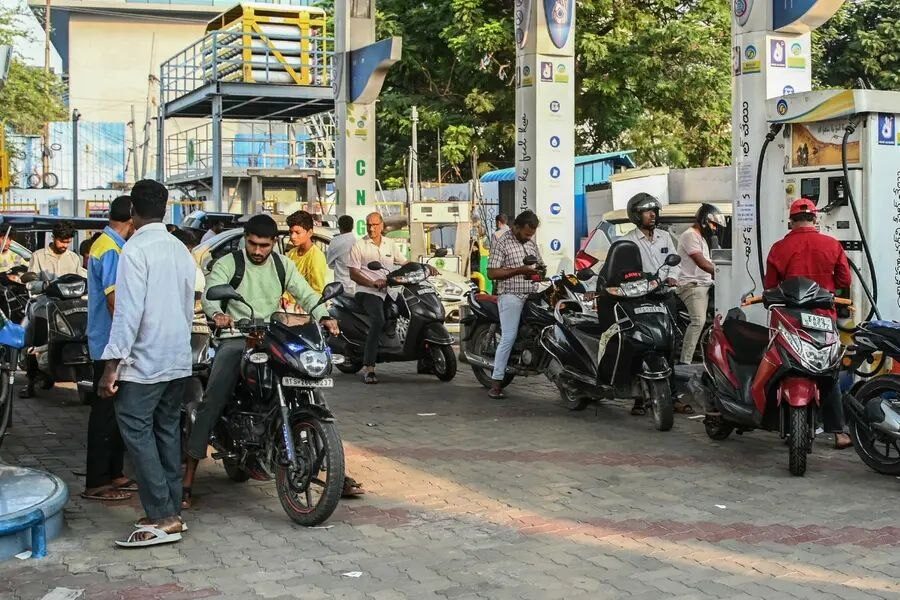 Minister urges public not to panic buy fuel