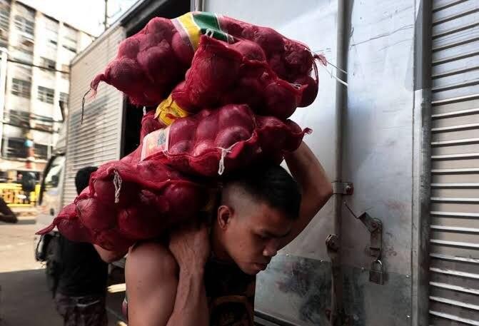 Philippines fines six firms $28 million over onion cartel