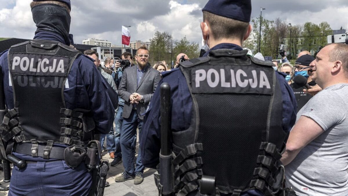 Poland police warn of possible plot against Prime Minister Tusk