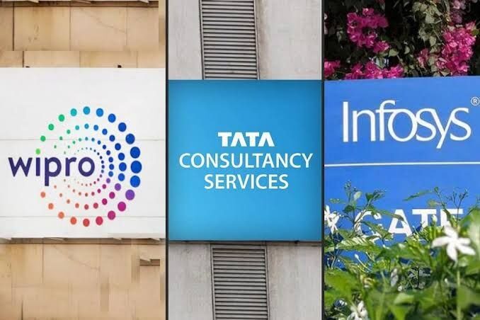 US suspends eight IT firms from green card programme
